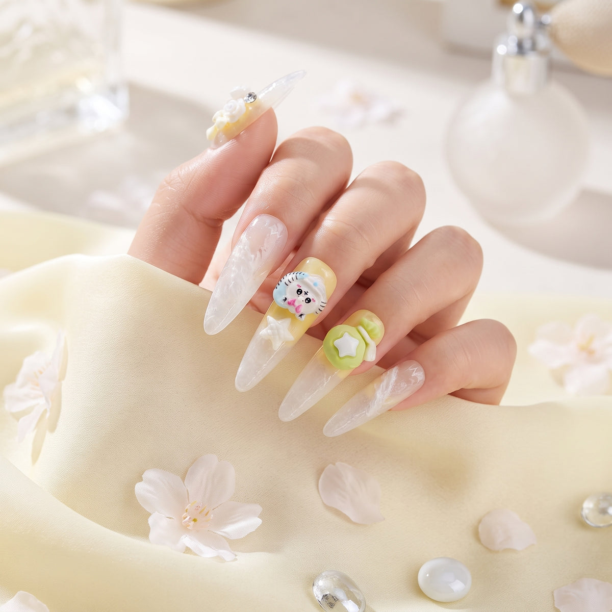 Sunny Orchard Picnic | TB-10131